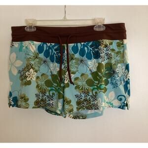 Athleta Women’s Size Large Tropical Shorts with Liner. Preloved.